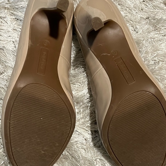 Kelly & Katie round toe patent pump women’s US size 8 NWOT/no box tan color - Picture 6 of 6